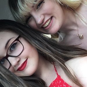 Meet your Posher, Caitlyn